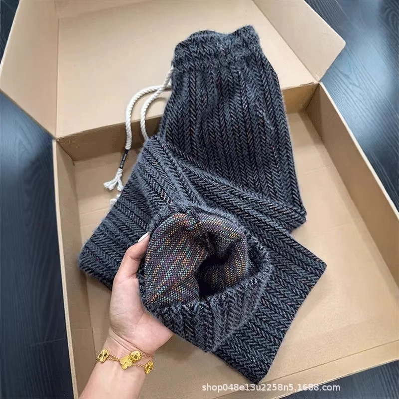 Chanel-Style Colorful Striped Straight-Leg Sweatpants for Men, Autumn and Winter Old Money Style Corduroy Pants, Loose Casual Long Pants with Drape Effect Chanel-Style Colorful Striped Straight-Leg Sweatpants for Men, Autumn and Winter Old Money Style Corduroy Pants, Loose Casual Long Pants with Drape Effect