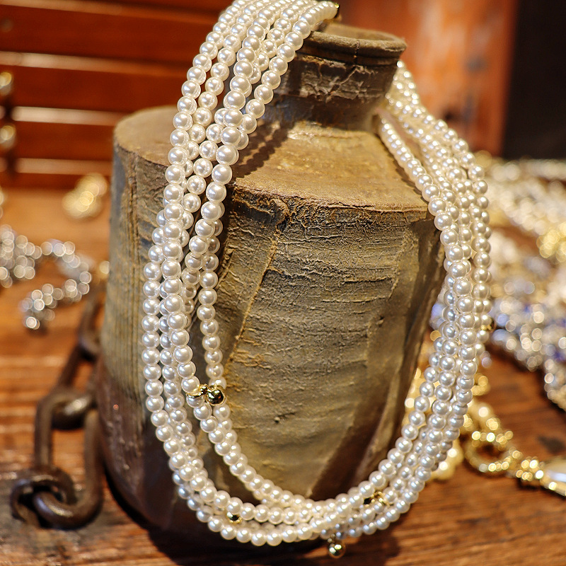 Collana a strati minimalista con catene delicate per donna_voghion.com