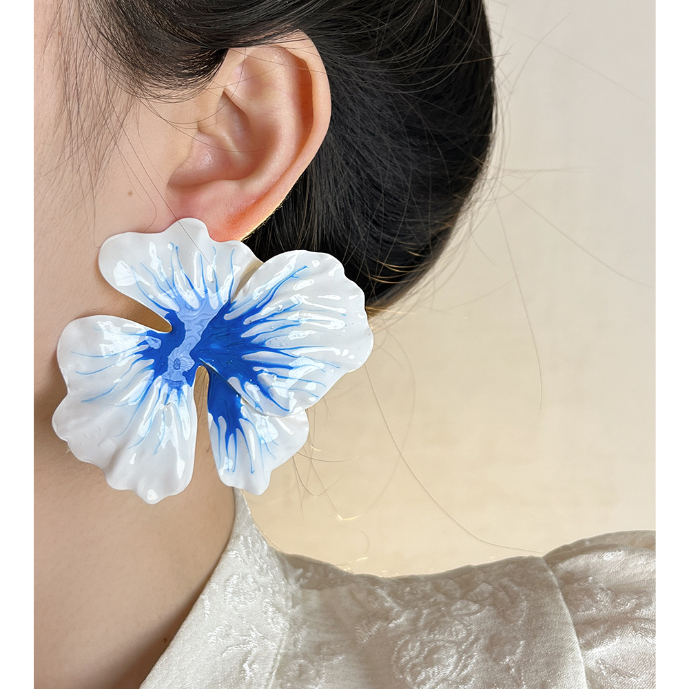 Enamel Design 1 Pair Vacation Flower Enamel Iron Ear Studs
