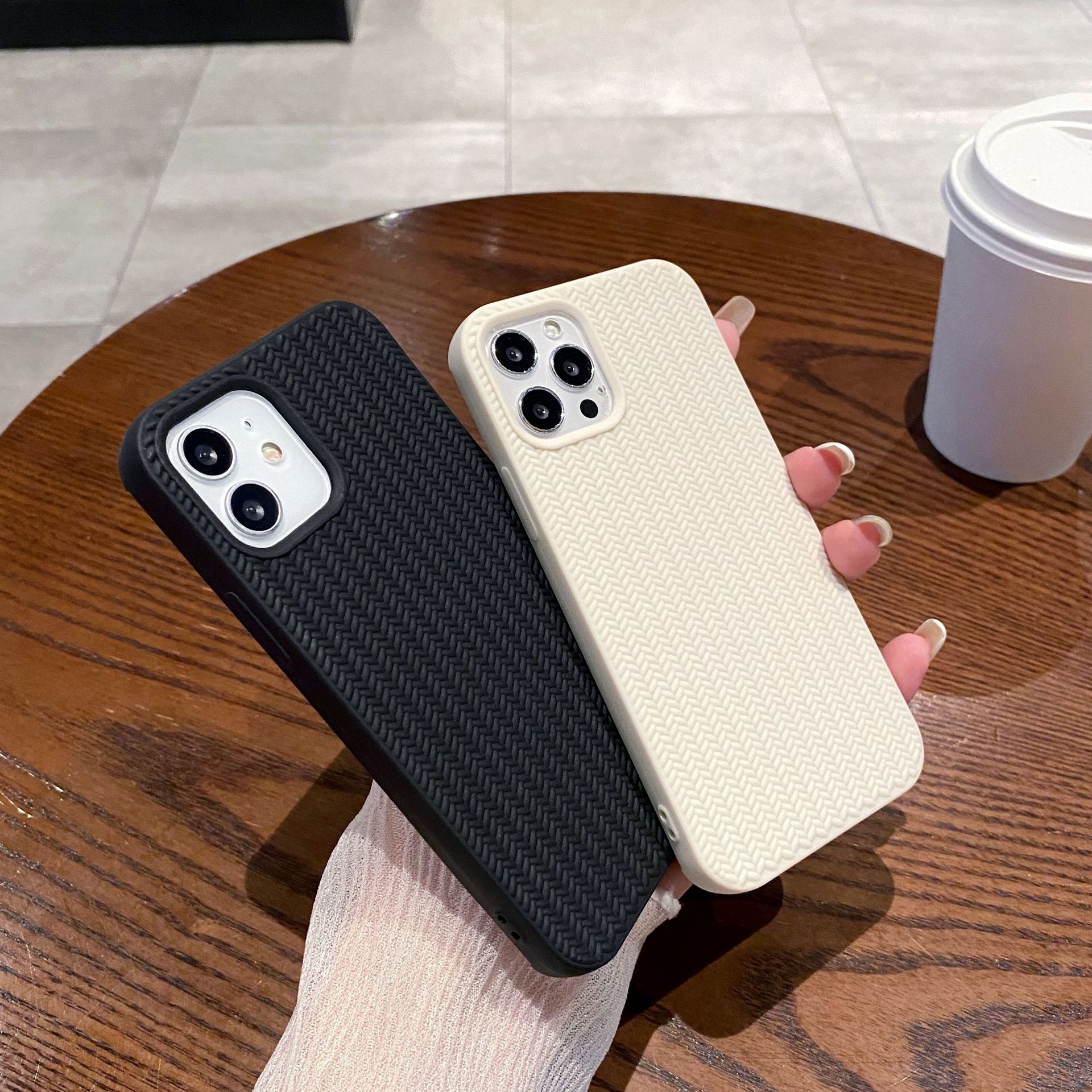 编织纹适用iphone17高级感13防摔12大孔14商务简约xr苹果15手机壳
