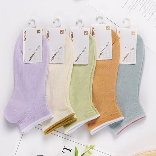 Trendy women's socks, solid color spring and summer women's socks, shallow lace socks, short fungus edge boat socks wholesale