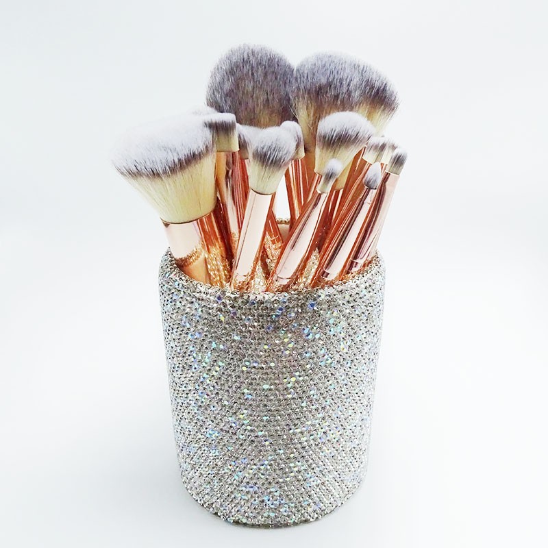 Nuevos productos transfronterizos 18 pinceles de maquillaje con incrustaciones de diamantes Diamante Cubo Diadema Clip de pestañas Juego completo de herramientas de belleza Juego de 23 piezas