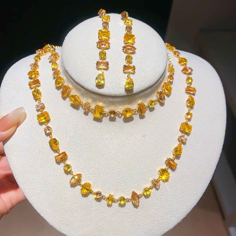 Collar de pendientes de diamantes con gotitas de agua transfronterizas europeas y americanas, colgante de moda de lujo ligero, cadena de clavícula, celebridad de Internet, joyería de alta gama, mujer