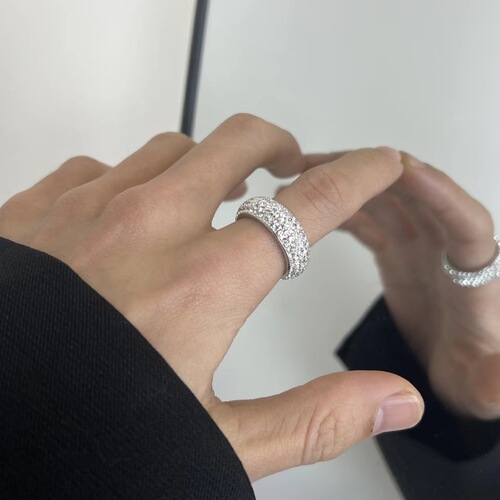 European and American popular titanium steel jewelry 5 rows of white clay diamond curved full diamond ring men's and women's style ring manufacturers