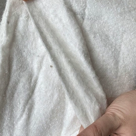 防护栏;护栏网;铁丝网