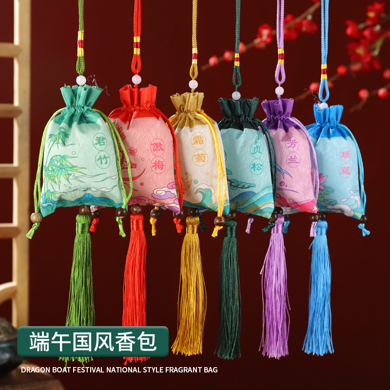 Dragon Boat Festival Bolsita repelente de mosquitos de ajenjo Bolsita vacía Colgante para niños Armario Bolsillo con cordón Bolsa de la suerte de joyería