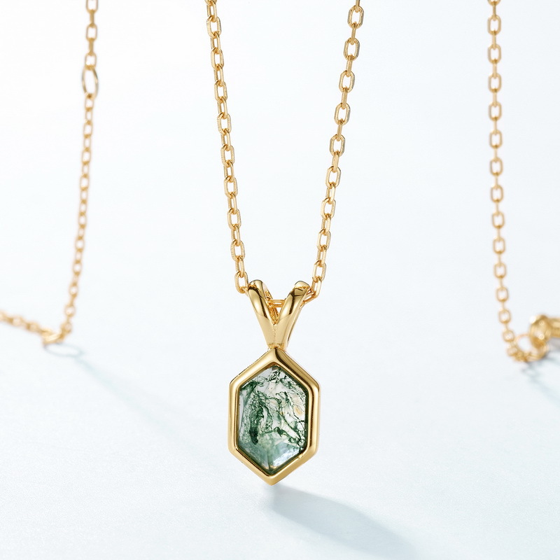 Colgante de ágata de hierba de agua natural geométrica especial transfronterizo para mujer S925 plateado 10K colgante de cadena de clavícula de piedra de musgo verde dorado