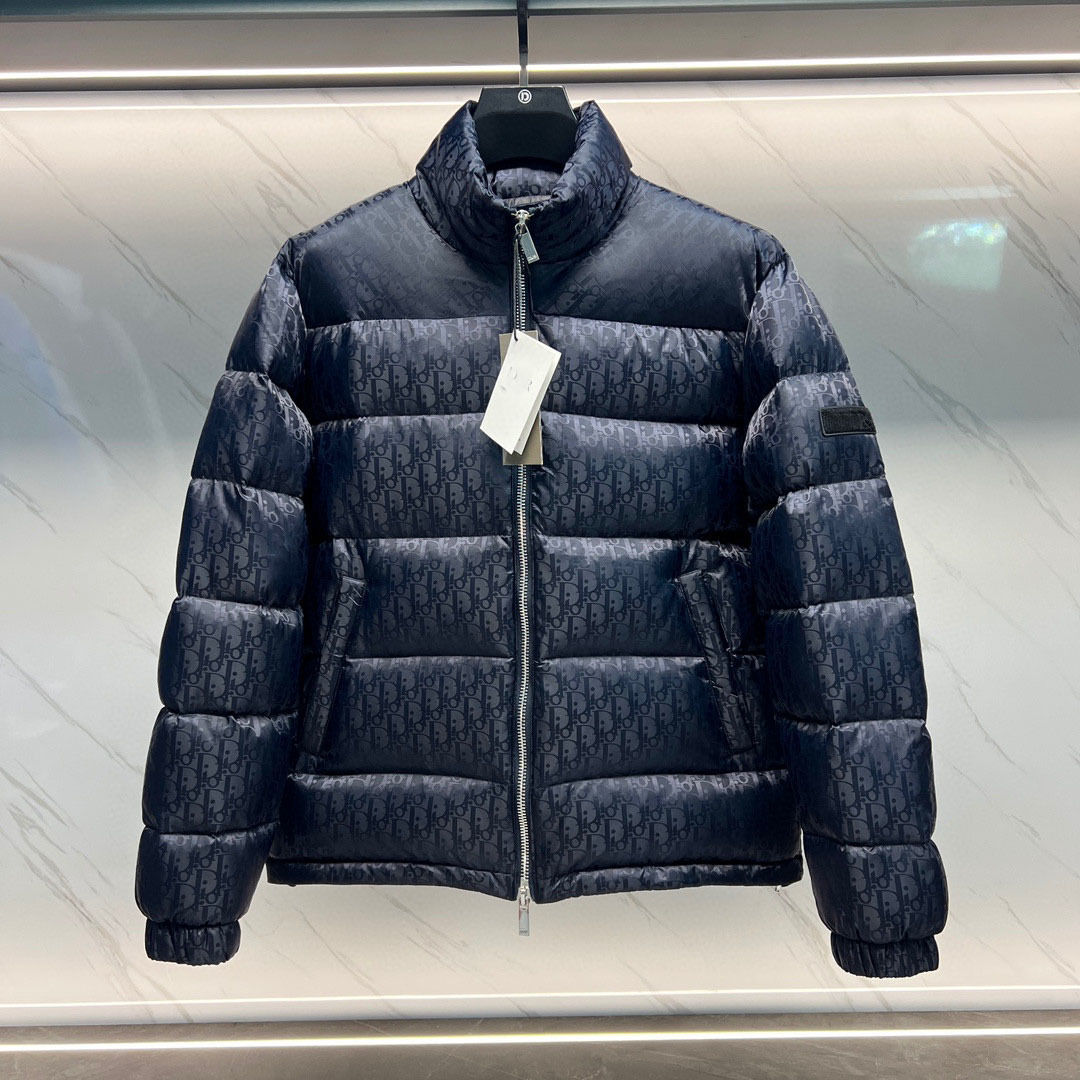 검은색