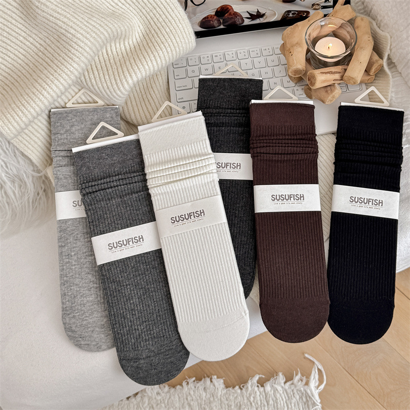Women's autumn and winter seamless combed cotton socks, new mid-calf socks, Korean style striped versatile Miu-style long stacked socks Women's autumn and winter seamless combed cotton socks, new mid-calf socks, Korean style striped versatile Miu-style long stacked socks