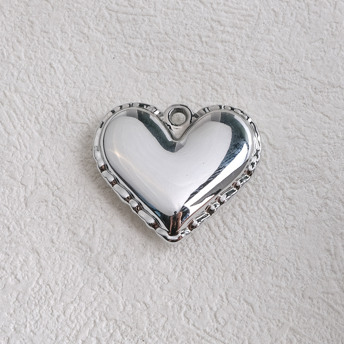 1 Piece Quantity Acrylic Material Heart Shape Pattern 1 Piece Arylic Heart Shape Pendant