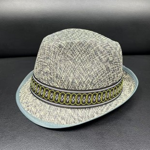 Ӣ���L�羳ţ��ñ������������ɳ�����ñ��Ůʿ�N���r�в�ñ�Yñ