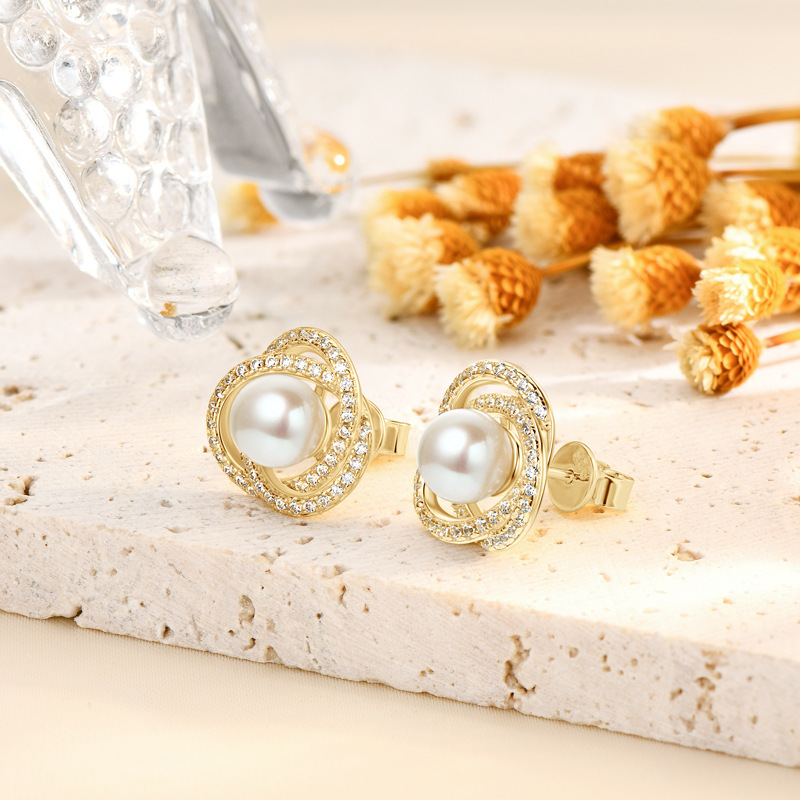 Elegant Silver Jewelry: Simple Moissanite Flower & Natural Freshwater Pearl Stud Earrings, Women's Versatile S925 Accessories