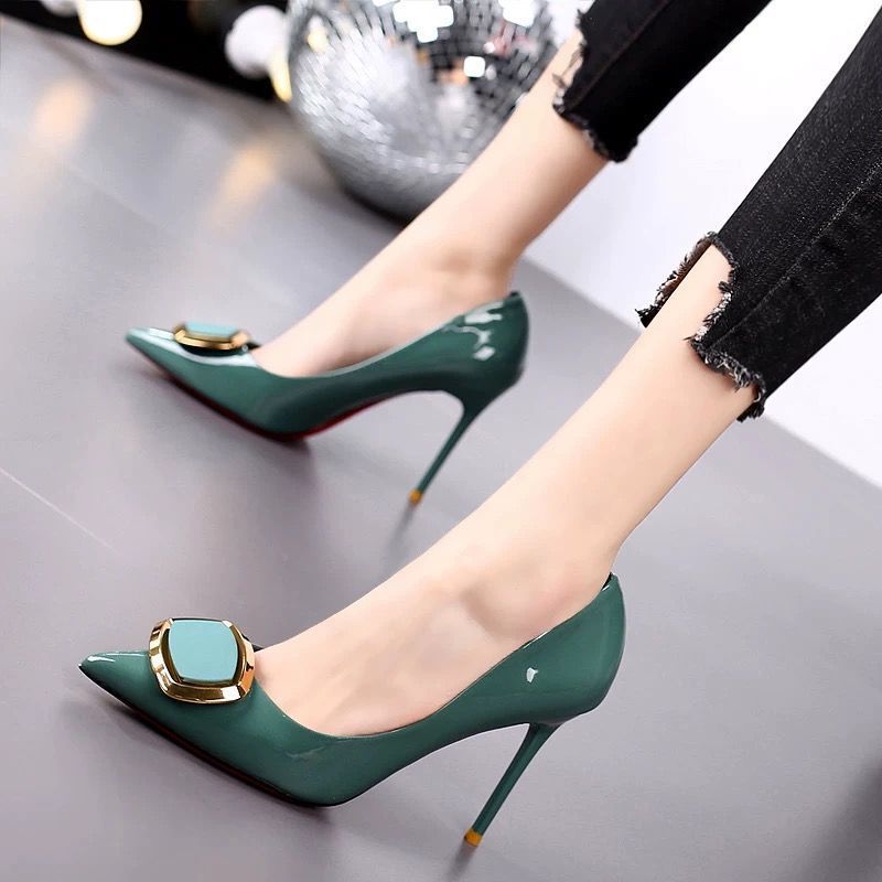 Pointed-Toe High Heels with Thin Heels, Versatile, New for Spring and Autumn 2025, Sexy Patent Leather Square Buckle, Trendy Young Girl Style Single Shoes Pointed-Toe High Heels with Thin Heels, Versatile, New for Spring and Autumn 2025, Sexy Patent Leather Square Buckle, Trendy Young Girl Style Single Shoes