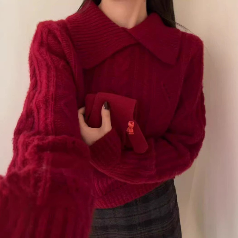 Christmas and New Year Red Lapel Sweater for Women, Winter 2025 New Style, Loose Short Knit Top, Very Stylish