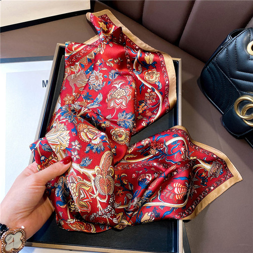 68cm silk square scarf, spring and autumn fashionable versatile scarf for women, gift retro decoration, mulberry silk scarf