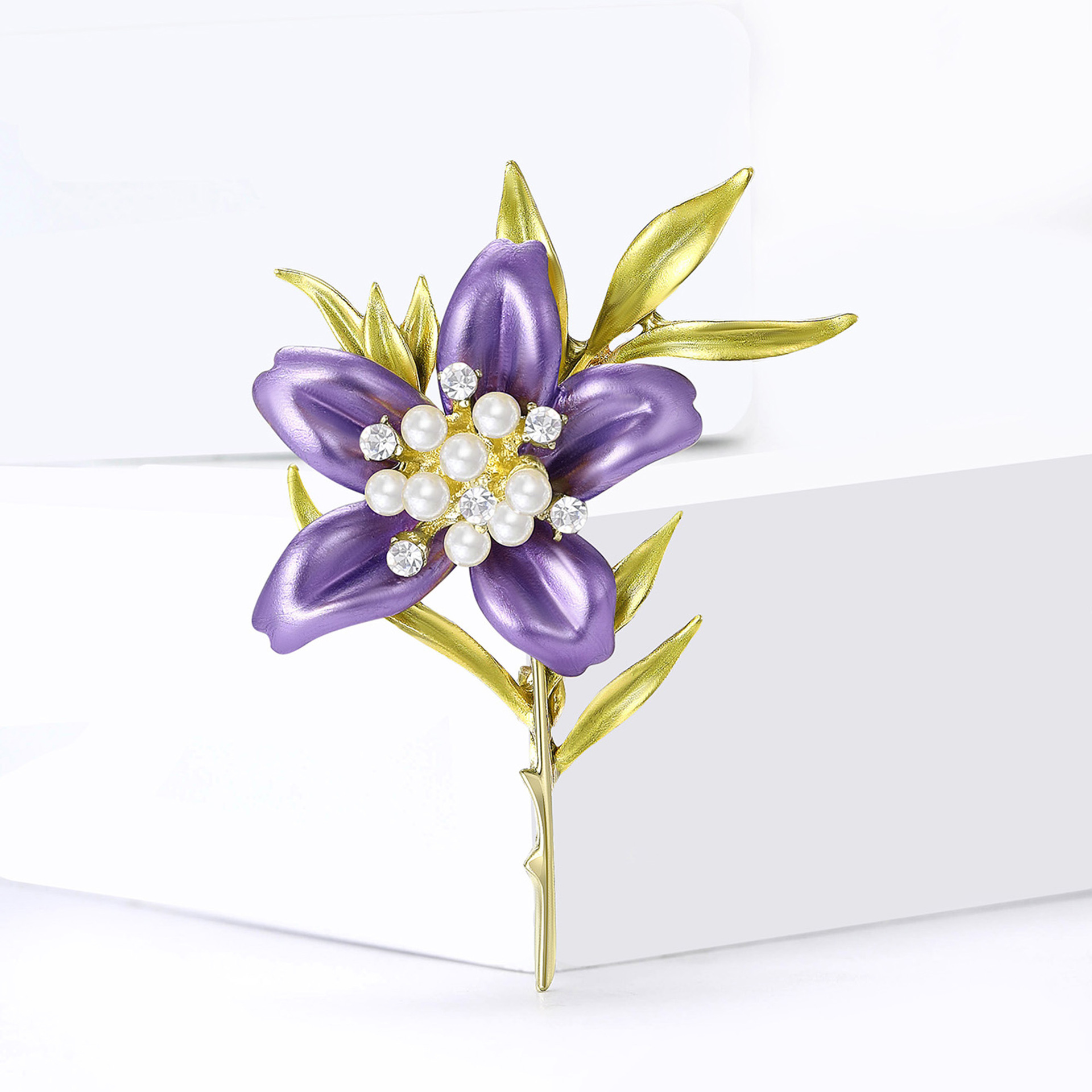 Light Luxury Diamond-Encrusted Pearl Enamel Lily Brooch, Forest Style Gentle and Fresh Floral Plant Brooch, Fashionable and Simple Clothing