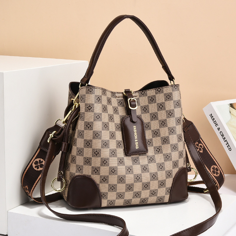 Wide Shoulder Strap Bucket Bag for Women, New Cross-Border Luxury Handbag, High-End Fashion Crossbody Bag for Ladies