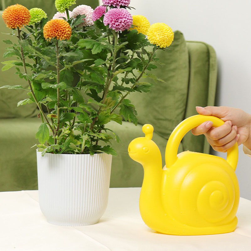 Fábrica recta niños riego hervidor engrosada forma de dibujos animados multicolor jardinería regadera riego flor niños riego hervidor al por mayor