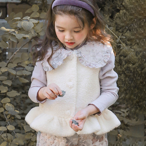 2024 Winter Strawberry Shan Korean Children's Clothing Children's Girls Fashionable Printed Lapel Plush Short Vest