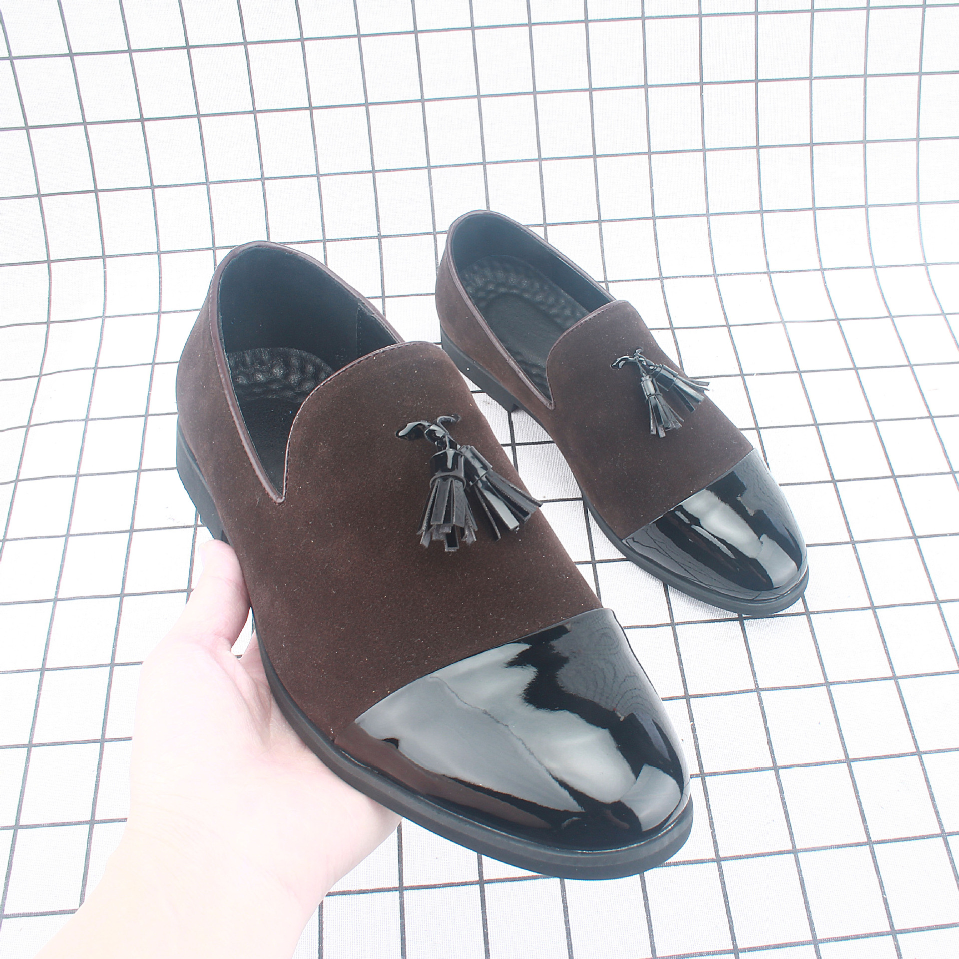 �ļ��ָ�Ь�ж���Ӣ����������һ�ŵ�ƤЬ���귢��ʦ��װ��Ь2233