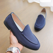 ����Ь�ļ���Ь�r�м��^����Ь��ʿһ�_�ő���Ьܛ��Ӣ�����eƤЬ