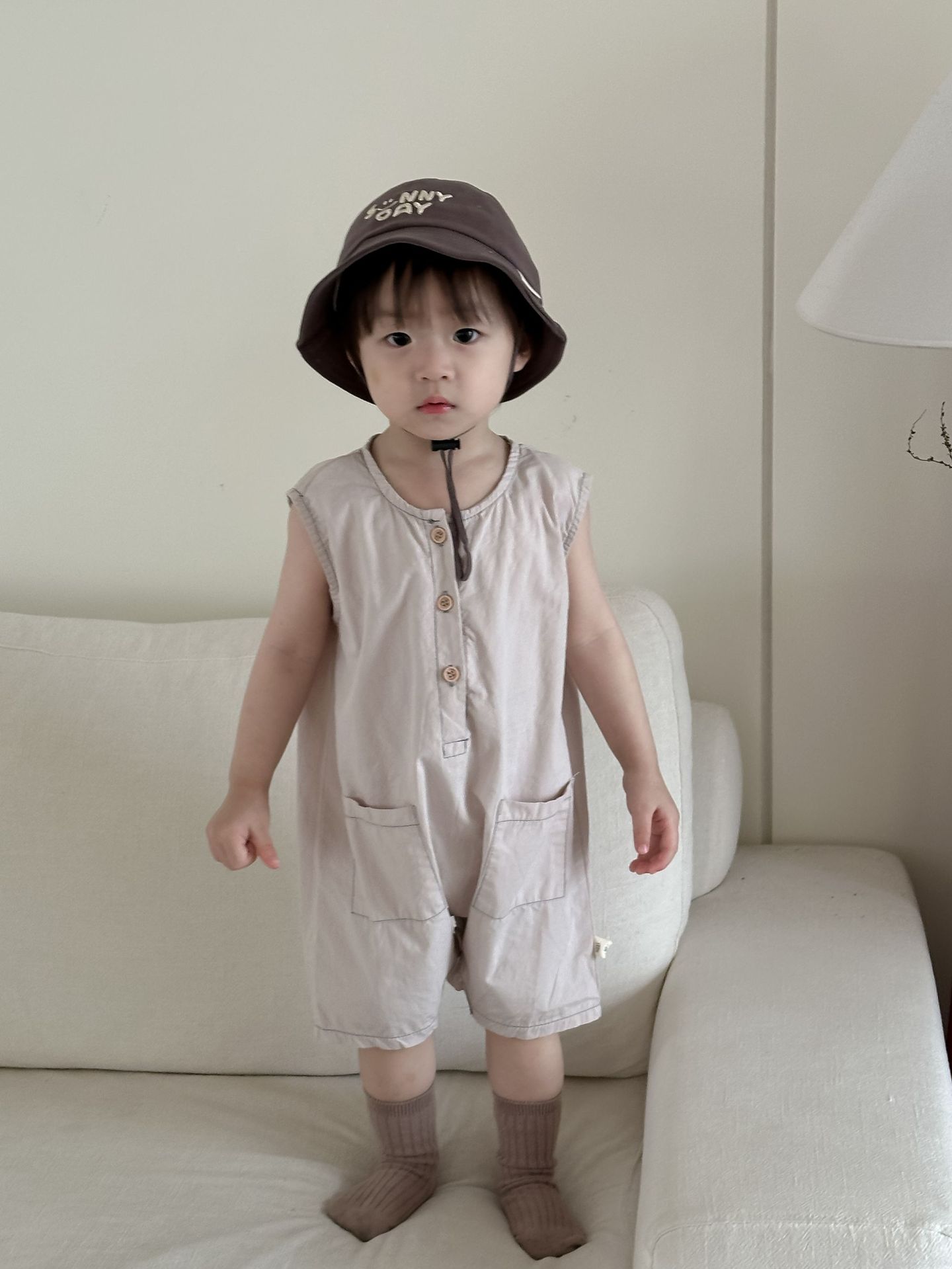 Mono de manga corta de verano para bebés Estilo delgado Ropa para niños coreanos Traje de escalada corto para niños Estilo de verano Bolso para bebé Pedo vestido de verano