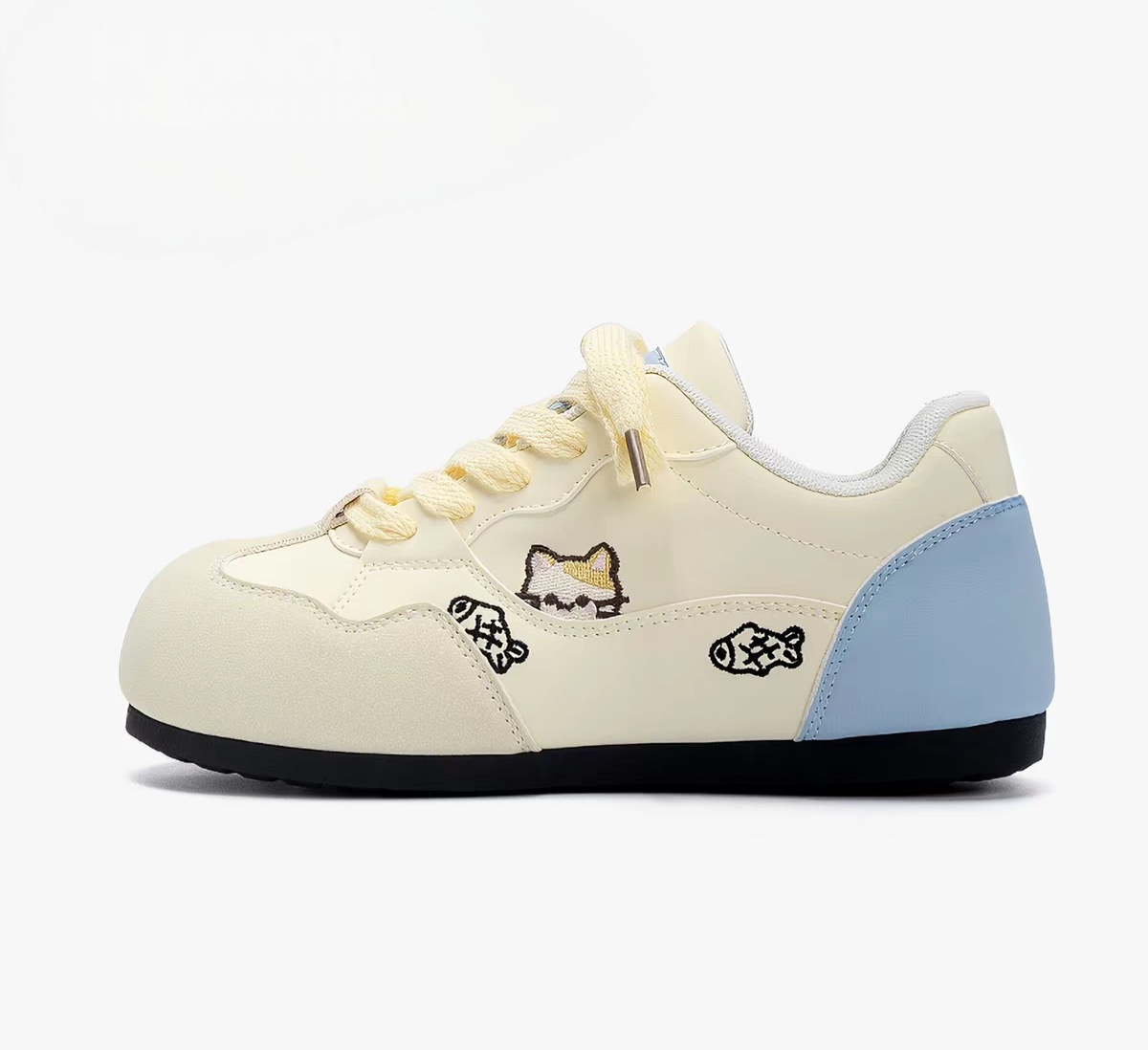 Zapatos de entrenamiento para mujeres 2026 primavera lindo viento zapatos de mujer casuales versátiles aumentan la altura de los zapatos de skate originales zapatos deportivos blancos