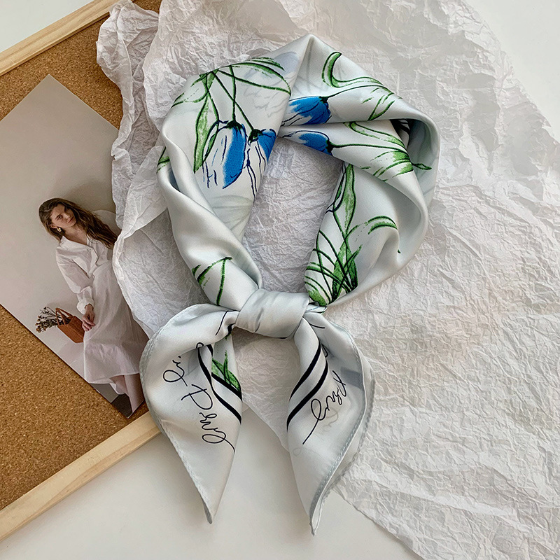 Bufanda de seda, bufanda cuadrada pequeña, sensación premium, nuevo estilo coreano, chal de seda de imitación dulce y fresco, bolso de flores, pañuelo en la cabeza, cinturón para el cabello