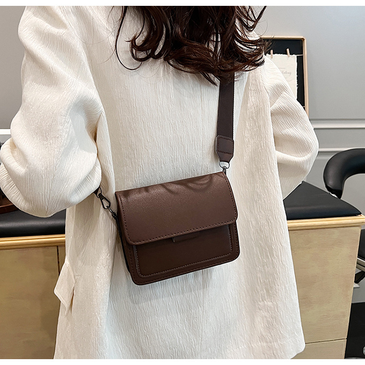 198g Weight Synthetic Leather Lining Material Sewing Thread Fashion Element Flip Cover Closure Type Single Shoulder Strap Strap Type Square Bag Bags Type Casual Occasion Pu Leather Material Solid Color Pattern All Seasons Season Women's Gender Classic Style Style Square Shape Women's Pu Leather Solid Color Classic Style Sewing Thread Square Flip Cover Square Bag 23