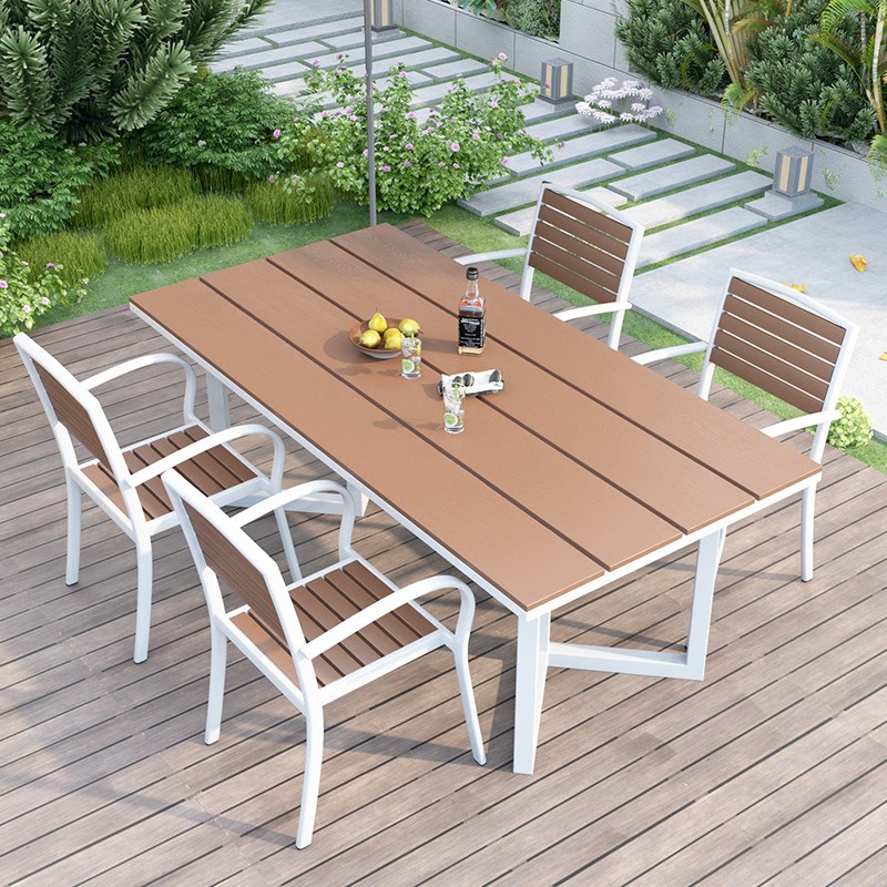 Outdoor table and chair set, made of plastic wood, suitable for patios, gardens, and balconies; a combination of weather-resistant wood tables and chairs for outdoor cafes and leisure areas