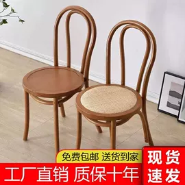 餐桌;实木床;餐椅