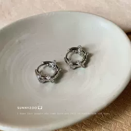 耳钉;戒指;项链