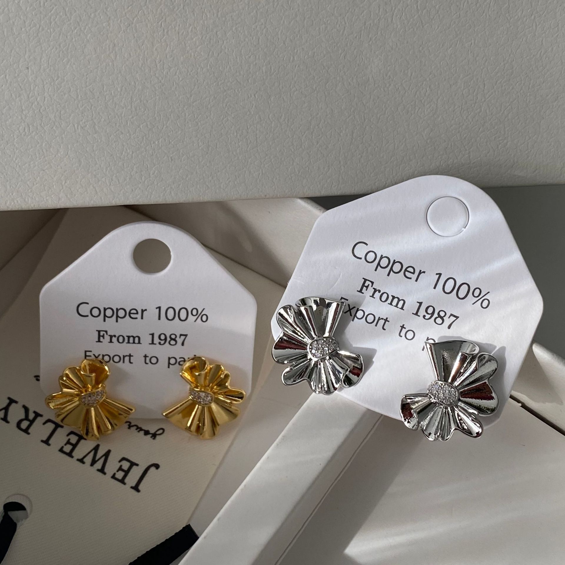 925 Silver Needle Pleated Petal Design Minority Ins Style Personality Light Luxury Earring Versatile Metal Earrings for Women 