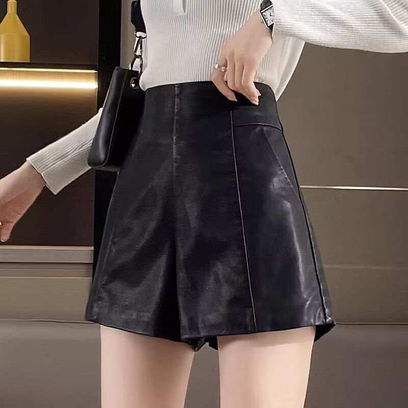 Black high waist leather shorts women's autumn and winter loose A- line temperament slimming pu wide leg outer wear all-matching boot pants