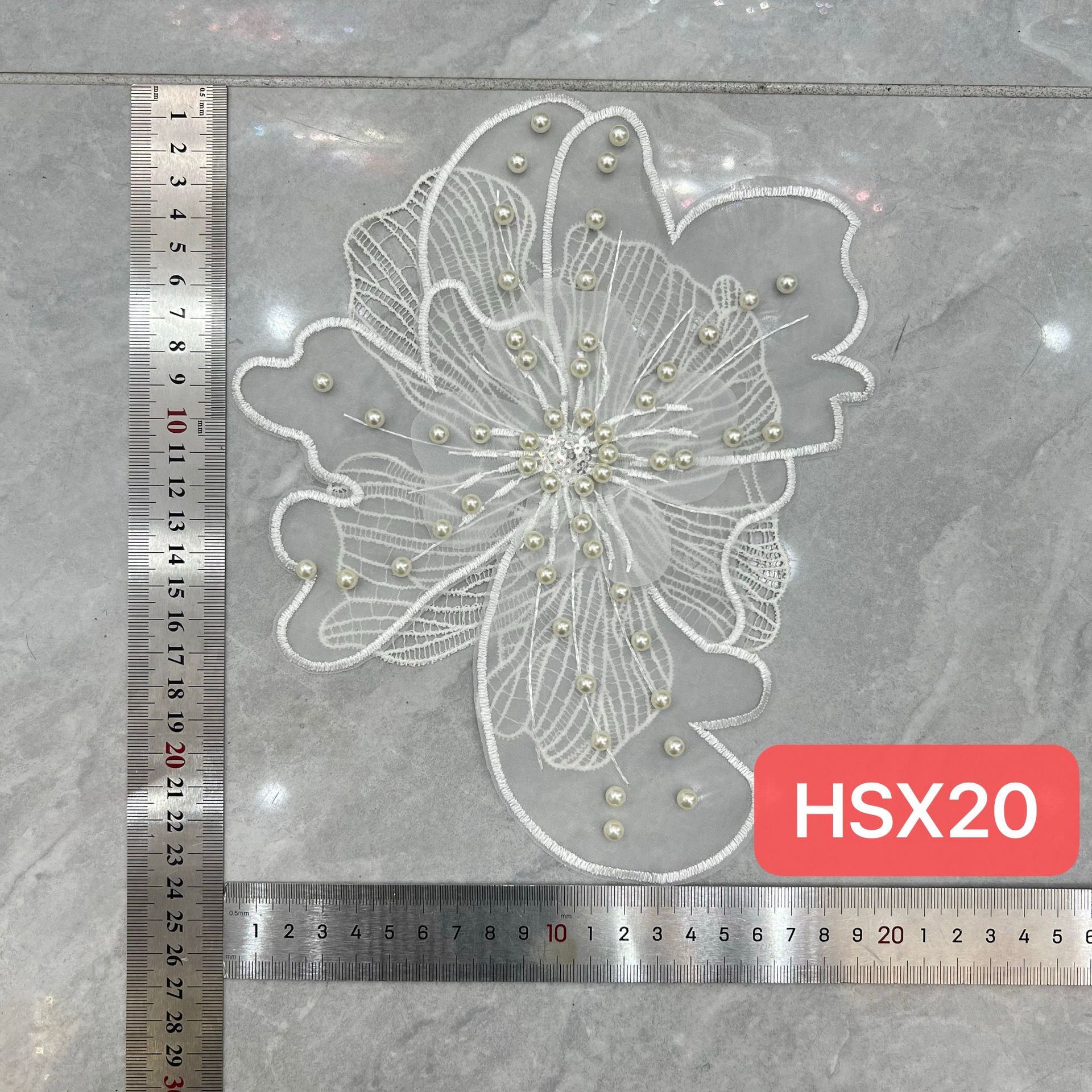 2026 nuevo bordado tridimensional blanco flores de encaje solubles en agua encaje hecho a mano perlas falda swing suéter adornamiento para el pelo DIY