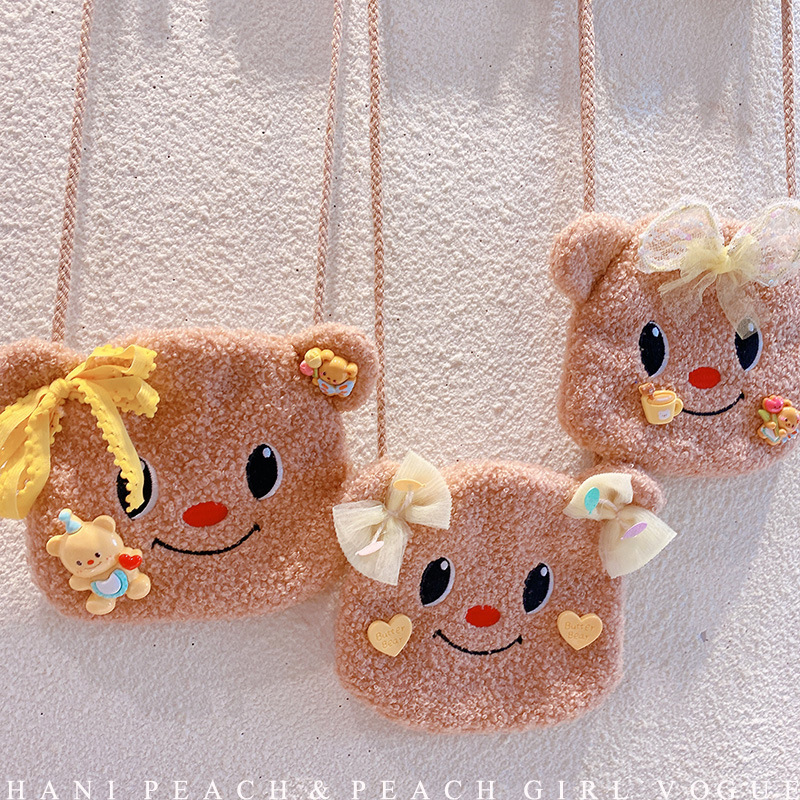 Cute shoulder bag with bow