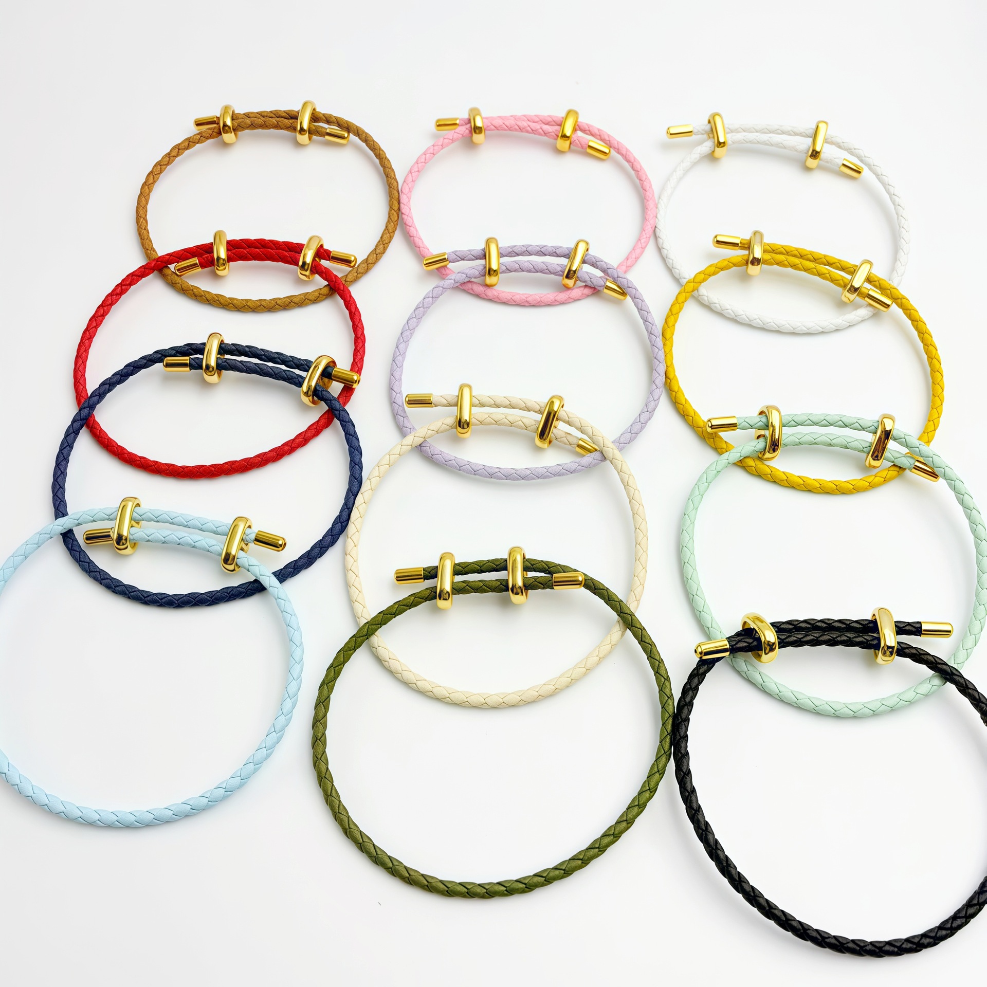 Fashionable figure-eight buckle adjustable braided leather DIY bracelet with gold fortune beads and red cord, waterproof and sweatproof