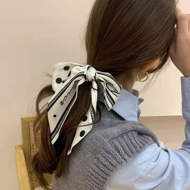 フランス式のシルクの女性の編み毛のリボンの長い糸はネットの赤い首の縄を持って髪を縛ります。|undefined