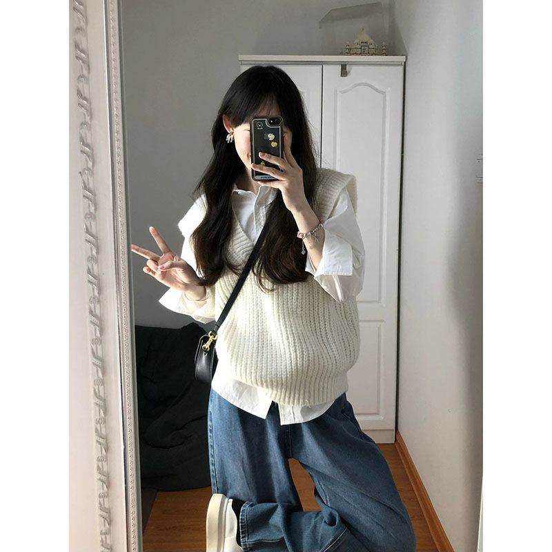 Chaleco de punto blanco apilado ropa de mujer primavera y otoño 2024 nuevo diseño suelto popular sentido cuello en V suéter chaleco superior image 5