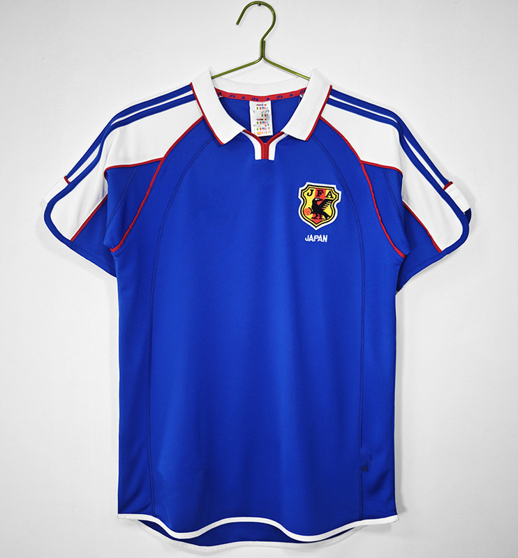 レトロなドイツのサッカー服の主な客席です。|undefined