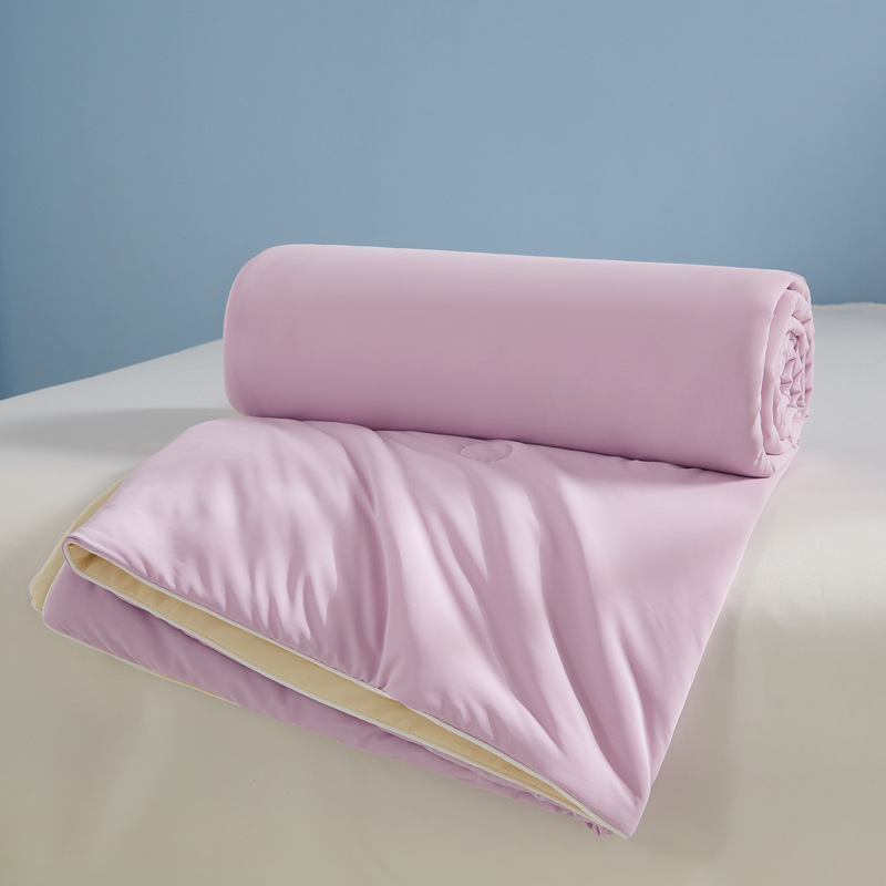 Una clase de seda fría de verano madre-infanto grado lavable máquina de verano dormitorio de aire acondicionado doble colcha de seda de hielo delgada