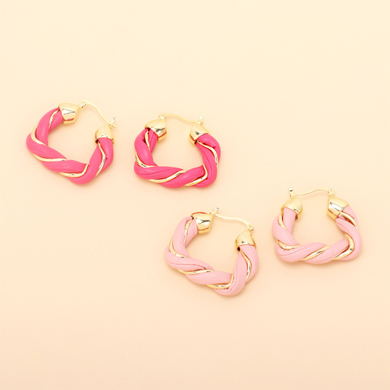 Nihaojewelry Jewelry Wholesale Candy Color Imitation Leather U-shaped Twisted Earrings display picture 6