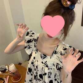法式甜美小飞袖上衣女夏小众别致水墨画设计感无袖方领衬衫
