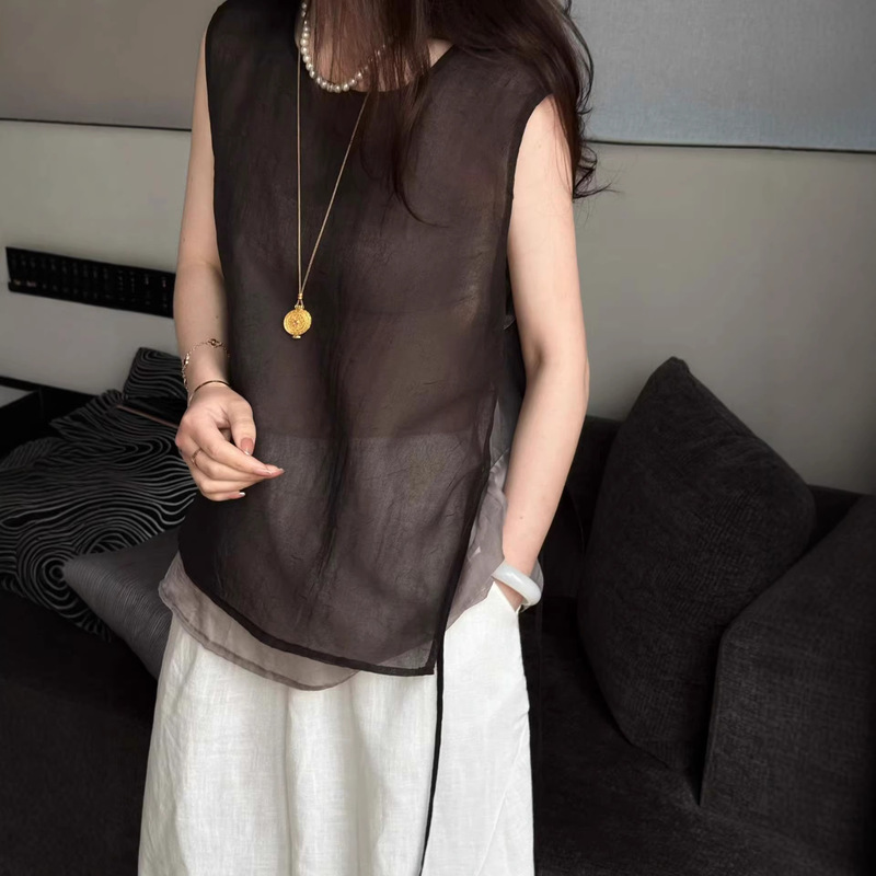 2026 Spring New Style Elegant and Artistic, Age-Reducing, Comfortable, Lightweight, Side-Tie Tencel Sleeveless Vest Top for Women