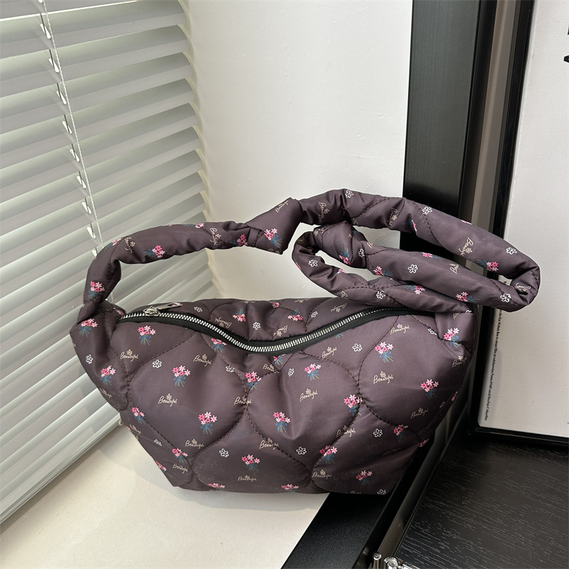 Gran capacidad de bordado francés 2025 nueva bolsa de nube casuales mochila bolso de hombro para mujeres