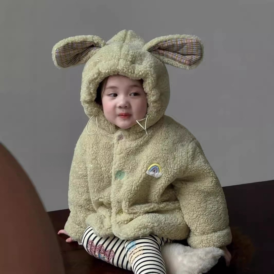 Children's Star Round Korean Children's Deep Autumn and Winter Girls Lamb Velvet Bordado Tridimensional Orejas Chaqueta con capucha Traje de pantalones