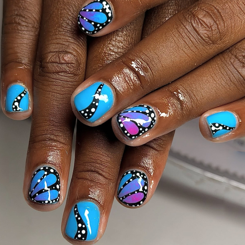 Spicy girl butterfly wing design, short square-shaped, sapphire blue and purple gradient color-blocked fake nails, Y2K style, ready-made nail art Spicy girl butterfly wing design, short square-shaped, sapphire blue and purple gradient color-blocked fake nails, Y2K style, ready-made nail art