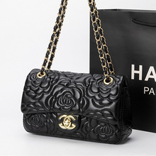 ���Π�CF��������ٴ���Ƥб���С���L����ɽ�軨�|�д���Ů��