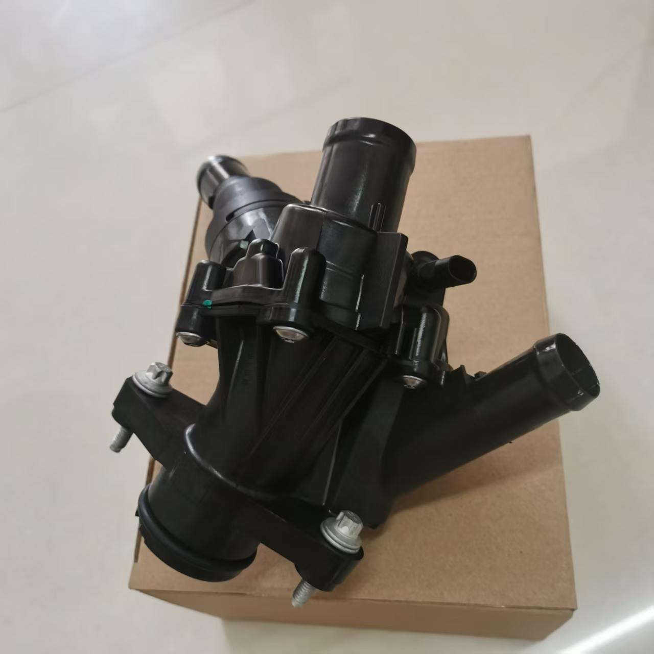 2602002900 A2602002900 Thermostat Suitable for Mercedes-Benz W177 Amg Amga35 M260