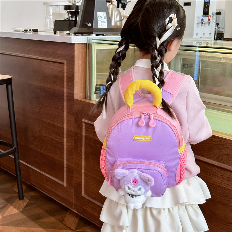 Mochila de jardín de infantes para niños, mochila de hombro encantadora para niños y niñas, muñecas de dibujos animados para salir a la marea del turismo